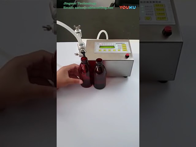 GFK 160 Küçük Tip Elektrikli Manuel Sıvı Dolum Makinesi - Hassas Şişe Dolumu