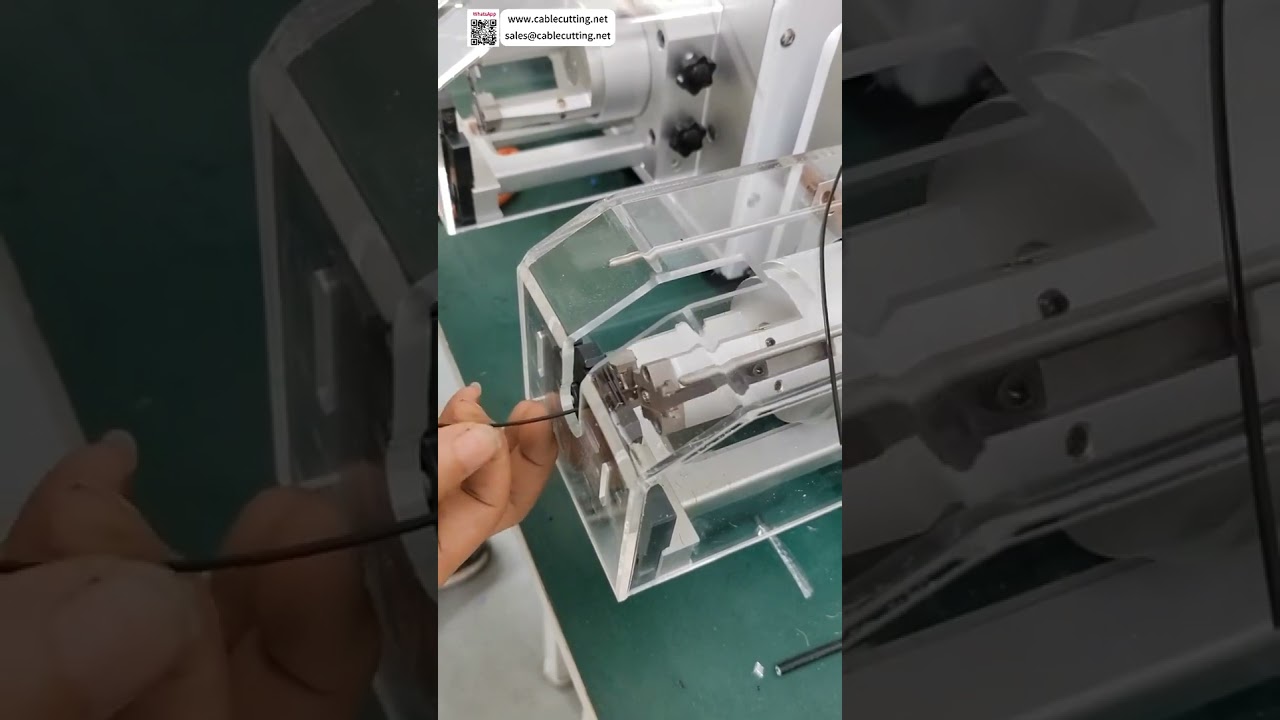 Koaksiyel Teflon Kablo Sıyırıcı - Döner Bıçak Kesimi İç İletkene Sıfır Hasar Sağlar - Shorts