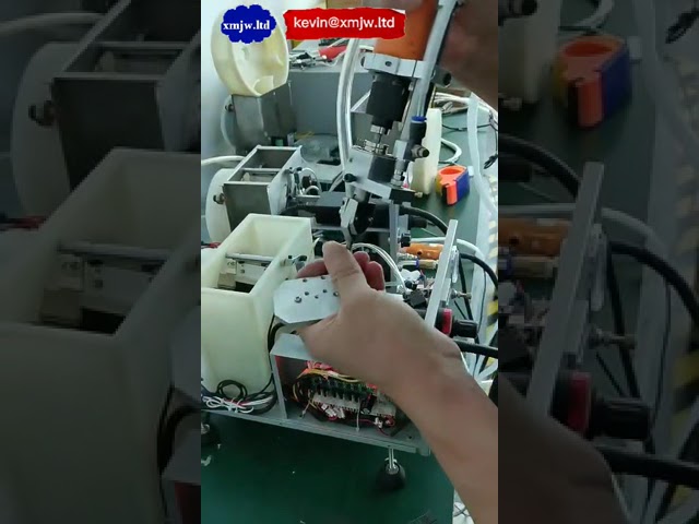 Otomatik Kilitlemeli Elde Tornavida Makinesi - Besleyicili Hızlı Vidalama Sistemi