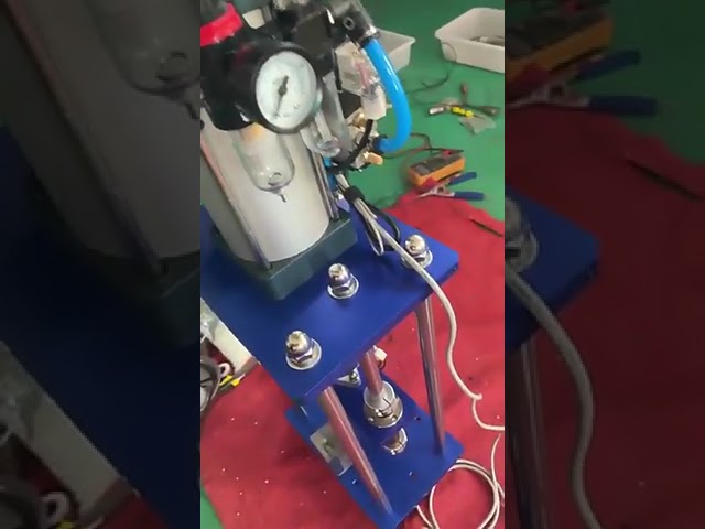 Küçük El Tipi Plastik Enjeksiyon Makinesi | Yarı Otomatik Otomobil Parçaları Kalıplama