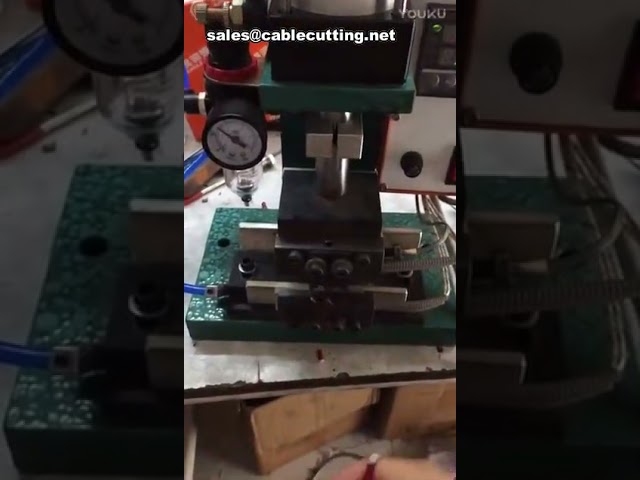 Elektrikli Isıtmalı Dikey Tel Sıyırma Makinesi | Yüksek Verimli Endüstriyel Çözüm