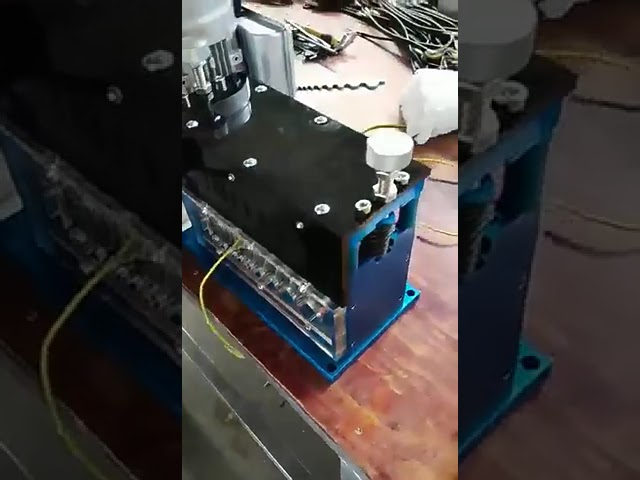 Büyük Çaplı Kablo Soyma Makinesi 15-42mm 370W 15kV 220V Tekerlekli