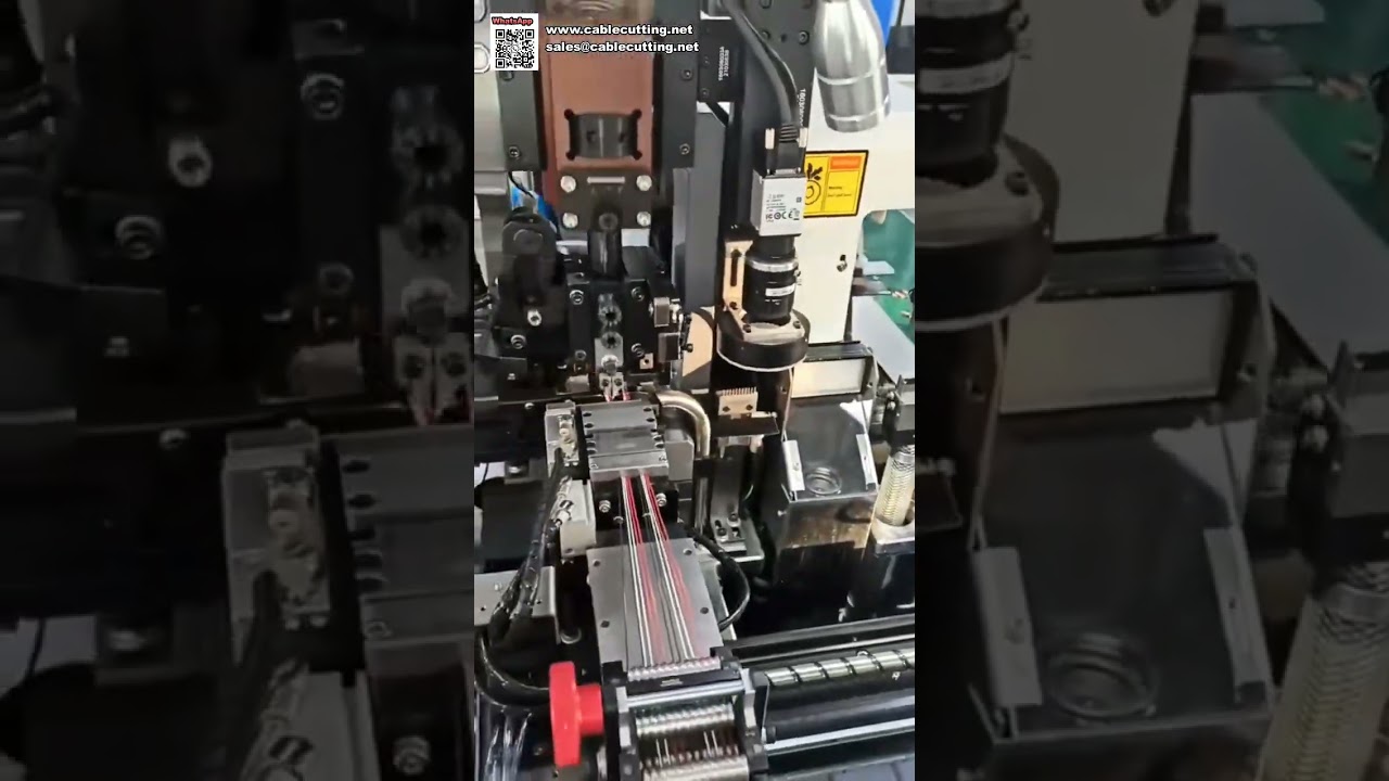 Ultra Kısa 15mm Kablo Demeti İşleme için Otomatik Konnektör Yerleştirme Makinesi - Shorts