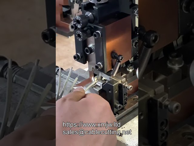 Flag Terminal Clumping Tool