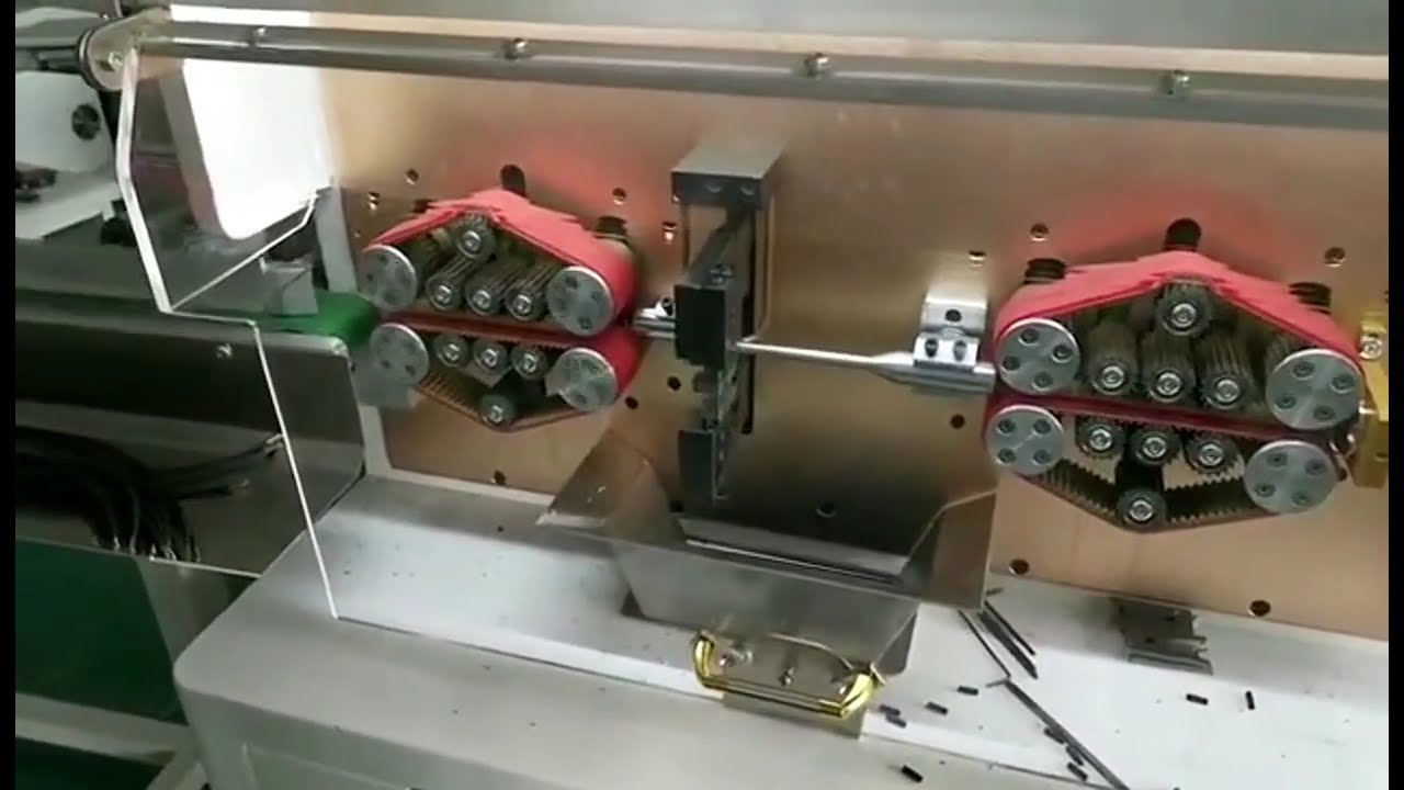 Büyük Kare Bilgisayar Kablosu Soyma Makinesi – 300mm²'ye Kadar Uzun Telleri Kesip Soyar